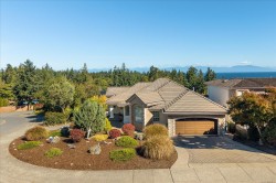 4040 Gulfview Dr  Nanaimo, BC V9T 6B4
