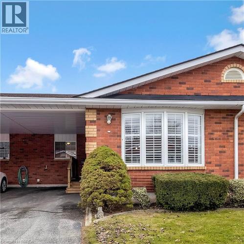 20 COURTLAND Drive Unit# 14  Brantford, ON N3R 7Y2
