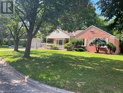 6 KIRKTON COURT London North (North H), ON N5X 1T2