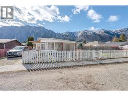 411 6th Avenue Keremeos, BC V0X 1N3