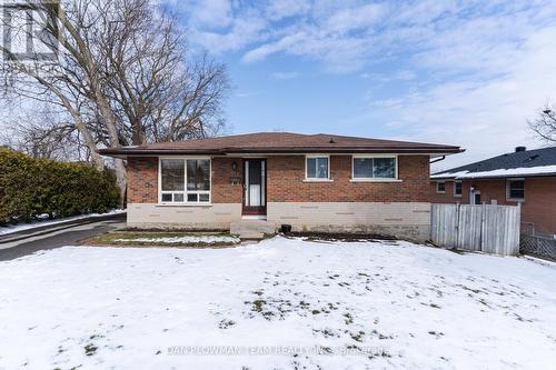 742 CHESTERTON AVENUE  Oshawa, ON L1H 3J3