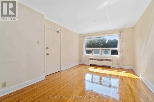 2 - 116 EASTWOOD ROAD , Toronto, Ontario M4L 2C9 4