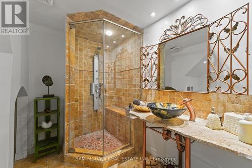 6074 Leeside Crescent, Mississauga, ON - Indoor Photo Showing Bathroom