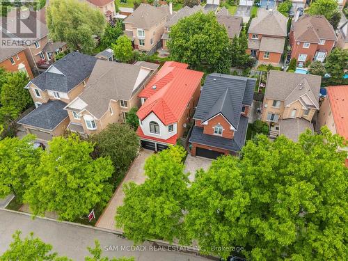 6074 Leeside Crescent, Mississauga, ON - Outdoor