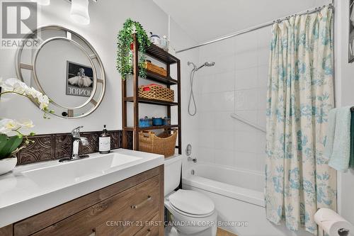 405 - 440 Central Avenue, London East (East F), ON - Indoor Photo Showing Bathroom