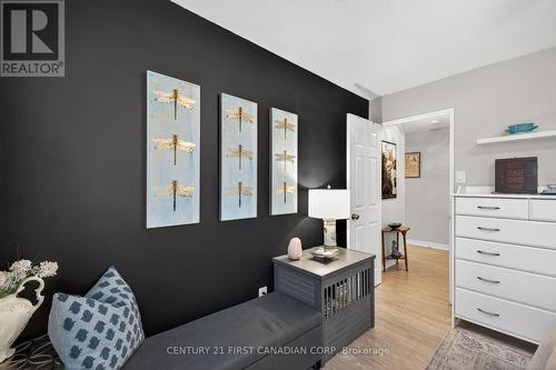 405 - 440 Central Avenue, London East (East F), ON - Indoor