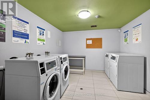 405 - 440 Central Avenue, London East (East F), ON - Indoor Photo Showing Laundry Room