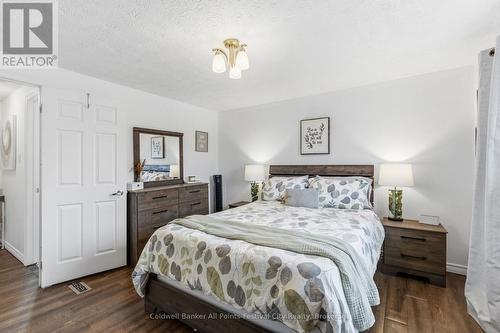 146 Bennett Street E, Goderich (Goderich (Town)), ON - Indoor Photo Showing Bedroom