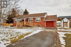1181 VALLEY DRIVE  Oshawa (Lakeview), ON L1J 3M6