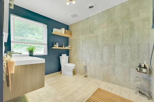 Salle de bains - 1515 Rue De La Vallée, Sainte-Adèle, QC - Indoor Photo Showing Bathroom