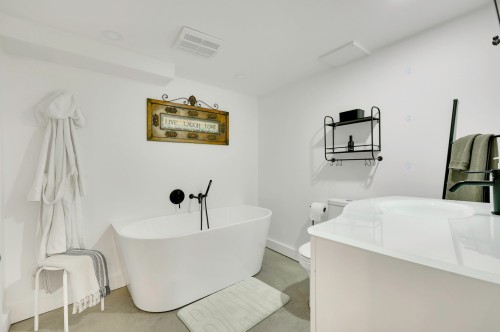 Salle de bains - 1515 Rue De La Vallée, Sainte-Adèle, QC - Indoor Photo Showing Bathroom