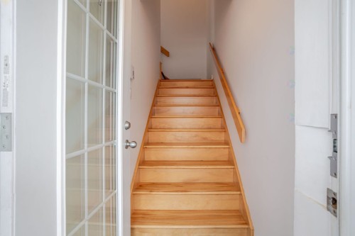 Staircase - 4-132 Rue Prince, Châteauguay, QC - Indoor Photo Showing Other Room