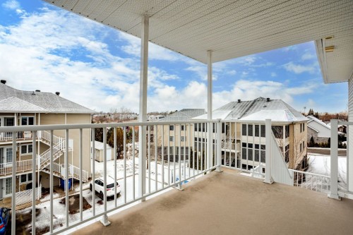 Balcony - 4-132 Rue Prince, Châteauguay, QC - Outdoor With Exterior