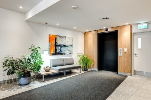 Elevator - 204-30 Boul. Quinn, Longueuil (Le Vieux-Longueuil), QC - Indoor