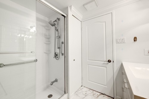 Bathroom - 204-30 Boul. Quinn, Longueuil (Le Vieux-Longueuil), QC - Indoor Photo Showing Bathroom