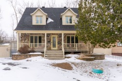 7921 Rue Bourdaloue  Laval (Auteuil), QC H7H 1Y1