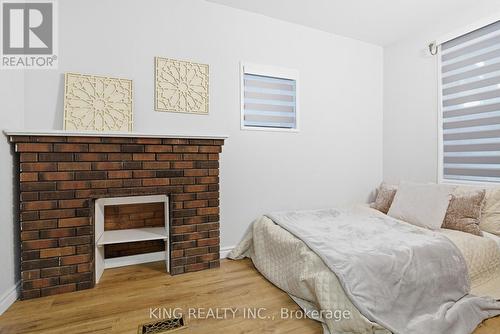 93 Water Street S, Cambridge, ON - Indoor Photo Showing Bedroom