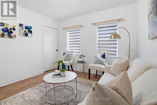 93 Water Street S, Cambridge, ON - Indoor Photo Showing Living Room