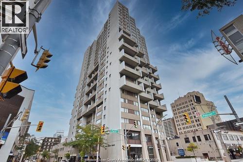 380 PELISSIER Unit# 305  Windsor, ON N9A 6V7