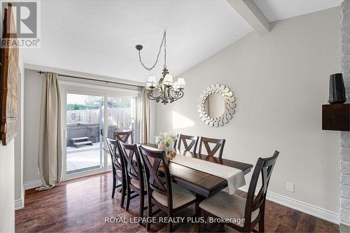 2063 Cavendish Drive, Burlington, ON - Indoor Photo Showing Dining Room