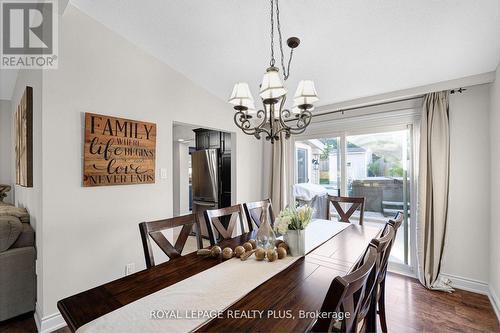 2063 Cavendish Drive, Burlington, ON - Indoor Photo Showing Dining Room
