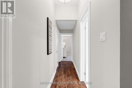 2063 Cavendish Drive, Burlington, ON - Indoor Photo Showing Other Room