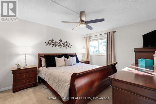 2063 Cavendish Drive, Burlington, ON - Indoor Photo Showing Bedroom