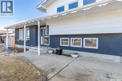 1266 Maybery Crescent, Moose Jaw, SK - Outdoor