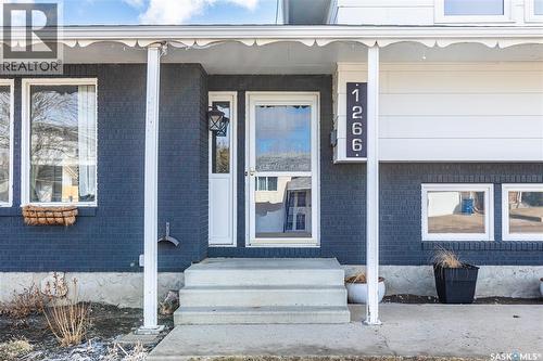 1266 Maybery Crescent, Moose Jaw, SK - Outdoor