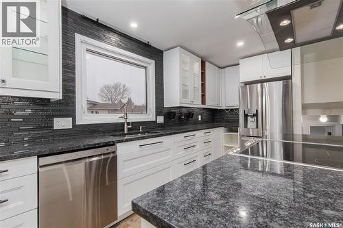 1266 Maybery Crescent, Moose Jaw, SK - Indoor Photo Showing Kitchen With Upgraded Kitchen