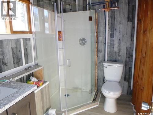 1006 Lake Road, Northern Admin District, SK - Indoor Photo Showing Bathroom