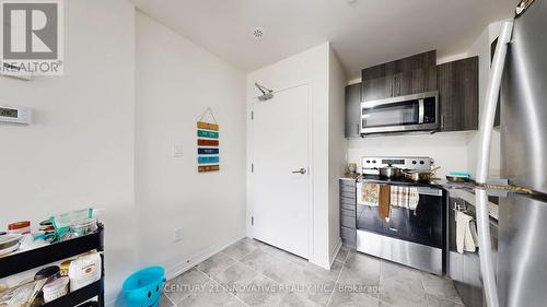 43 - 30 Liben Way, Toronto, ON - Indoor Photo Showing Kitchen