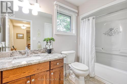 2nd Main floor bathroom - 36 Morning Glory Drive, Tillsonburg, ON - Indoor Photo Showing Bathroom