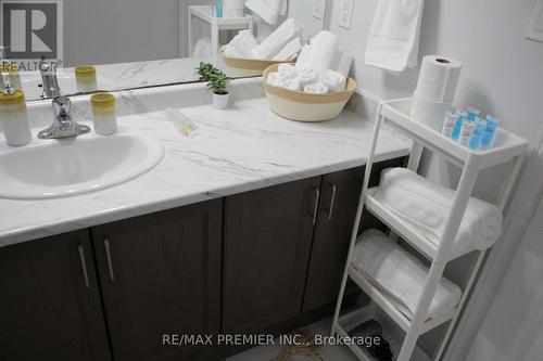 51 Mullholland Avenue, Cambridge, ON - Indoor Photo Showing Bathroom