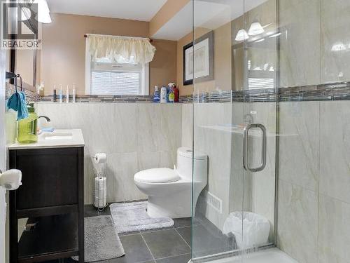 1334 Hook Drive, Kamloops, BC - Indoor Photo Showing Bathroom