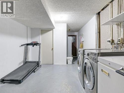 1334 Hook Drive, Kamloops, BC - Indoor Photo Showing Laundry Room