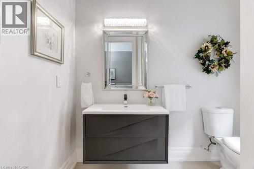 2462 Sideroad 2, Burlington, ON - Indoor Photo Showing Bathroom