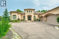 2462 SIDEROAD 2  Burlington, ON L7P 0H1
