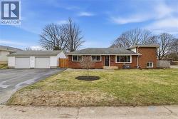 12 DEAN Crescent  Ingersoll, ON N5C 3C3