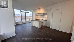 903 - 6 DAVID EYER ROAD Richmond Hill, ON L4S 0N5