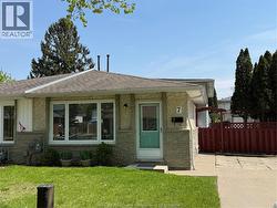 7 SATINWOOD Leamington, ON N8H 4P1