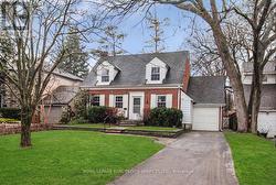 66 MASON BOULEVARD  Toronto, ON M5M 3C8