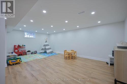 1484 Moss Glen Road, Burlington, ON - Indoor