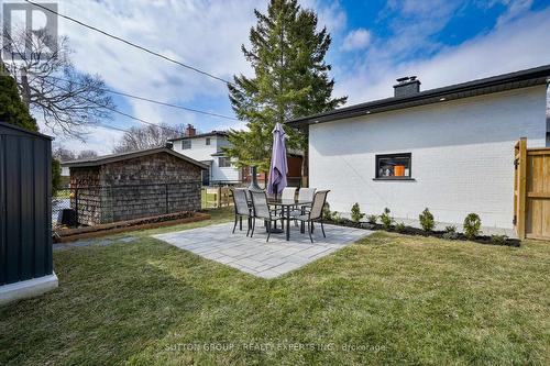 1484 Moss Glen Road, Burlington, ON - Outdoor