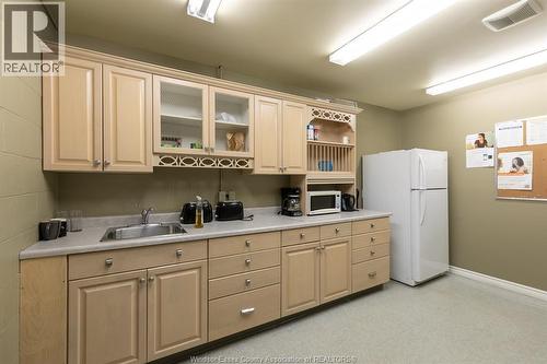 261 Shepherd, Windsor, ON 