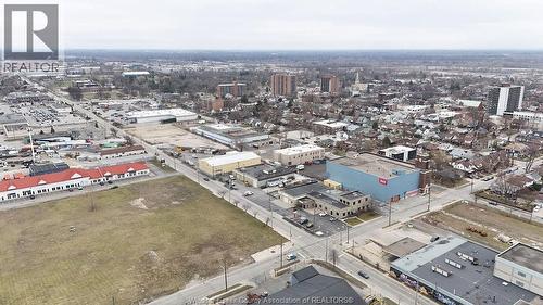 261 Shepherd, Windsor, ON 