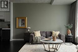 1301 - 552 WELLINGTON STREET W Toronto, ON M5V 2V5