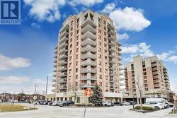902 - 810 SCOLLARD COURT  Mississauga, ON L5V 0A4