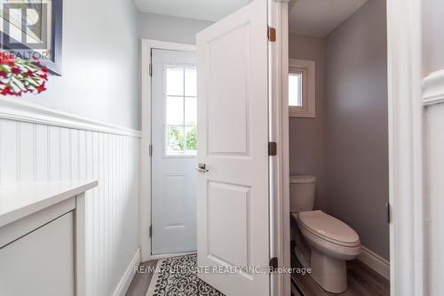 2589 Trident Avenue, Mississauga, ON - Indoor Photo Showing Bathroom
