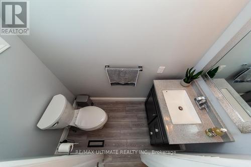2589 Trident Avenue, Mississauga, ON - Indoor Photo Showing Bathroom